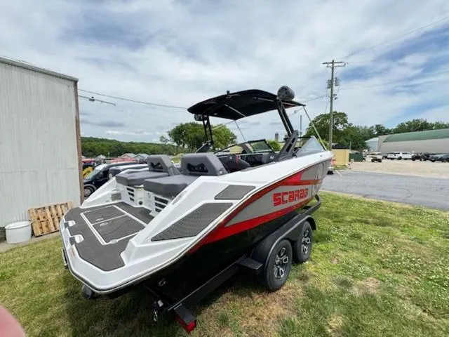 Slide: The Image of Scarab 235 LX 2025 - 7