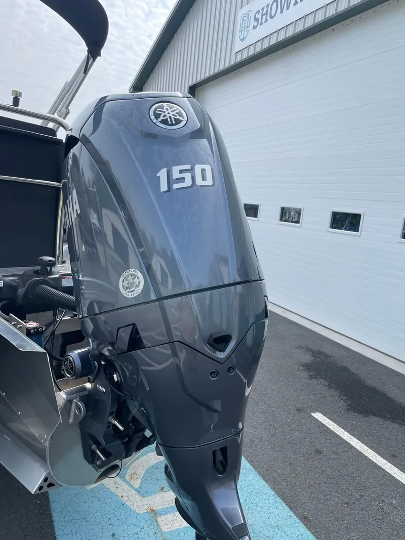 Slide: The Image of 2024 Barletta Aria 22CC with Yamaha 150 outboard motor. - 3