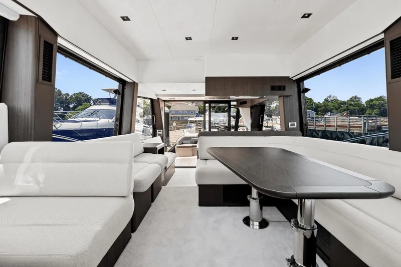 Slide: The Image of Galeon 500 Fly 2024 - 49