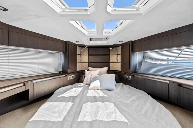 Slide: The Image of Galeon 500 Fly 2024 - 51