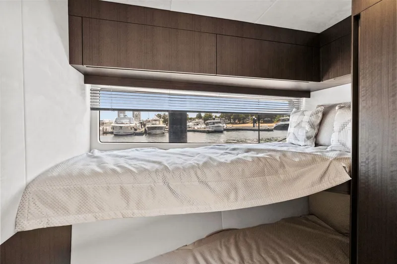 Slide: The Image of Galeon 500 Fly 2024 - 55