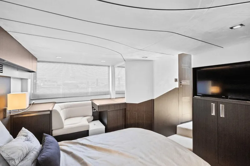 Slide: The Image of Galeon 500 Fly 2024 - 58