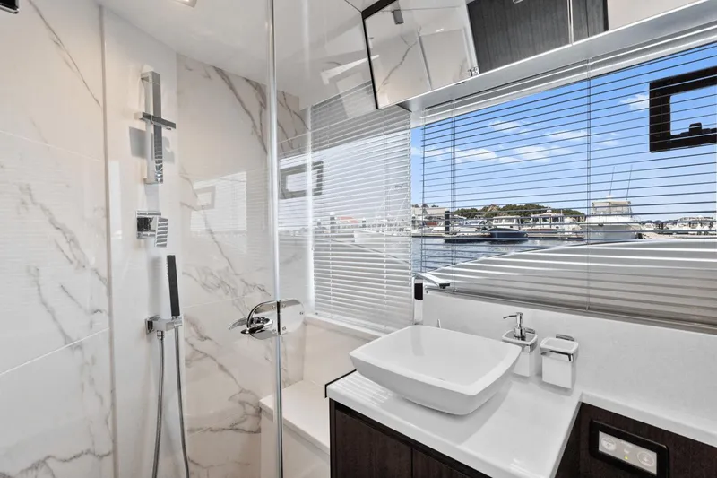 Slide: The Image of Galeon 500 Fly 2024 - 61