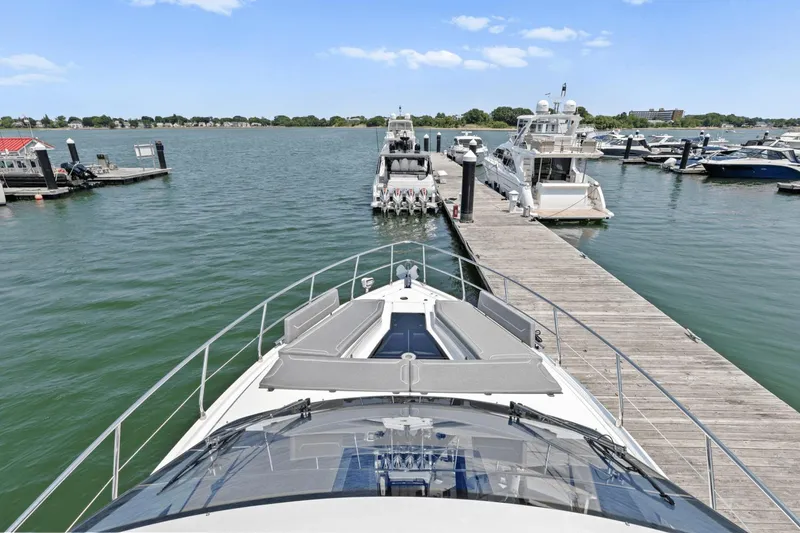 Slide: The Image of Galeon 500 Fly 2024 - 63