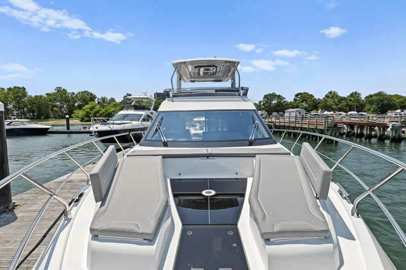 Slide: The Image of Galeon 500 Fly 2024 - 65