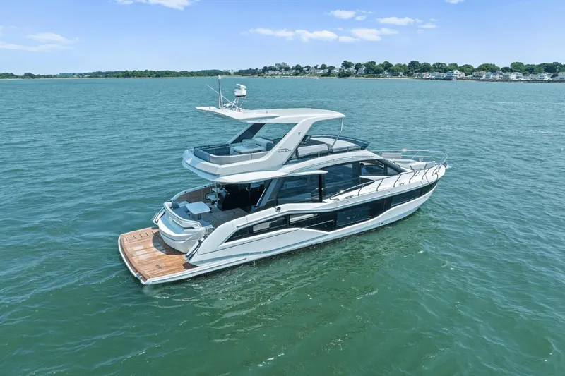 Slide: The Image of Galeon 500 Fly 2024 - 68
