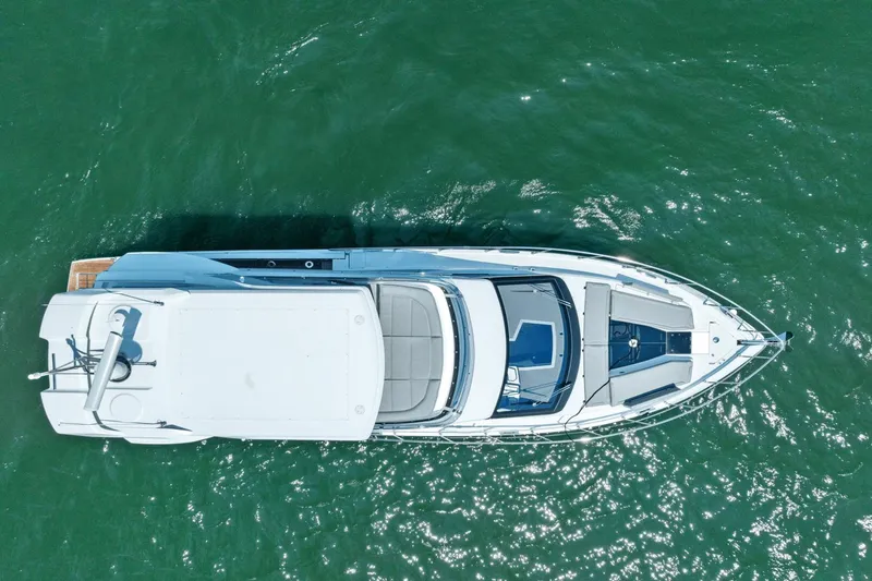 Slide: The Image of Galeon 500 Fly 2024 - 70