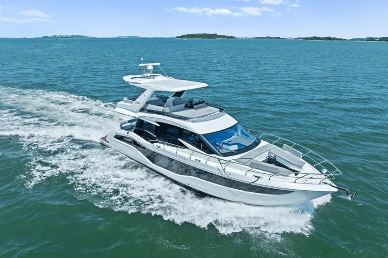 Slide: The Image of Galeon 500 Fly 2024 - 74