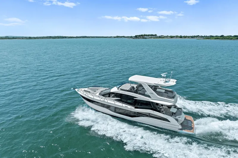 Slide: The Image of Galeon 500 Fly 2024 - 77