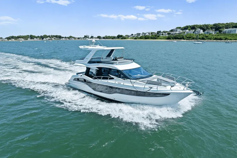 Slide: The Image of Galeon 500 Fly 2024 - 80