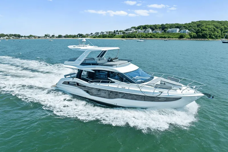 Slide: The Image of Galeon 500 Fly 2024 - 81