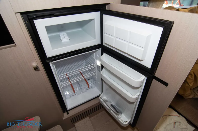 Slide: The Image of Invictus GT370S 2024 - 54