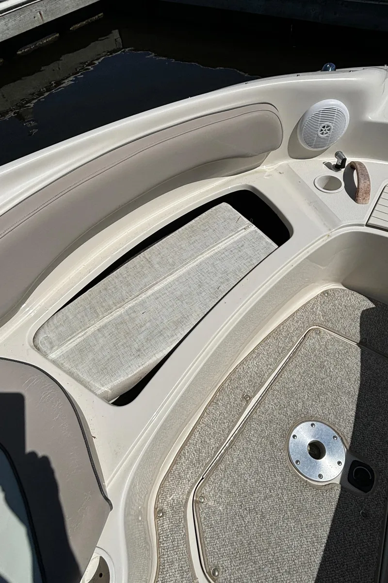 Slide: The Image of Storage under bow seat - cushions to make sundae - 24