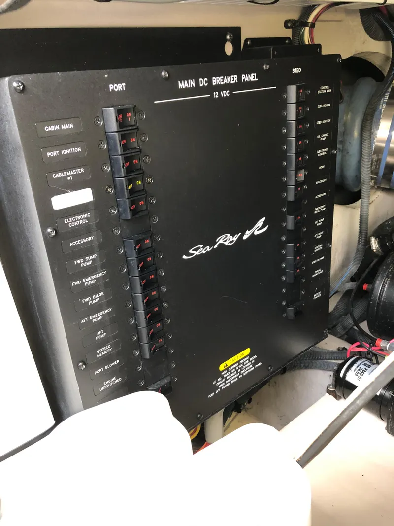 Slide: The Image of Sea Ray 52 Sedan Bridge 2006 - 50