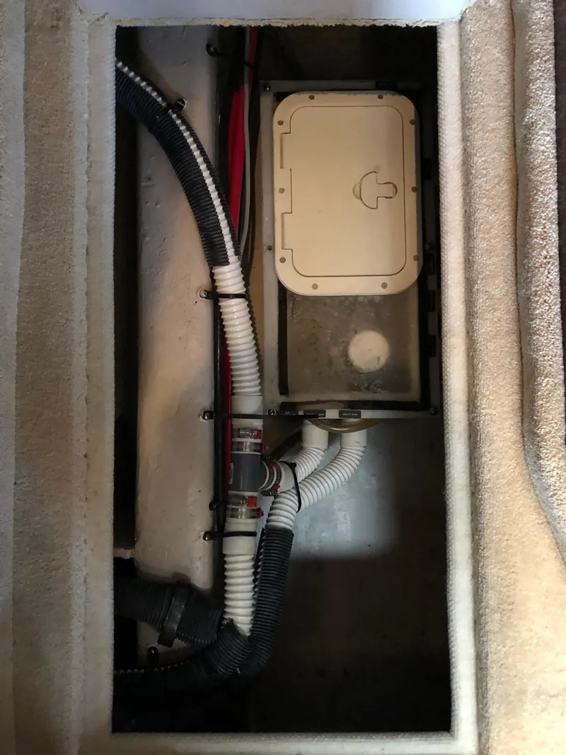 Slide: The Image of Sea Ray 52 Sedan Bridge 2006 - 53