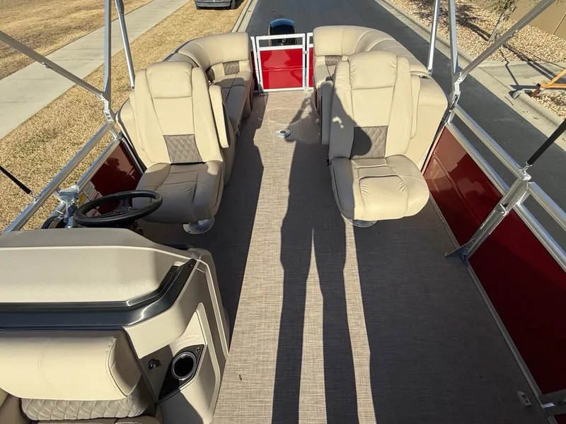 Slide: The Image of Sun Tracker Party Barge 24 DLX 2024 - 54