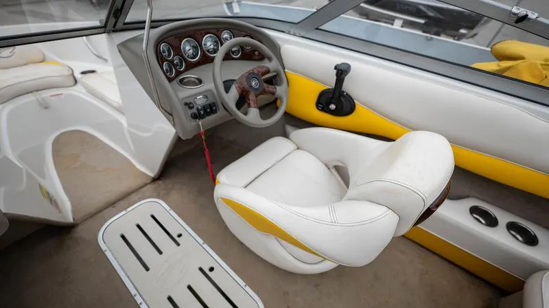 Slide: The Image of Crownline Boats 180 BR 2008 - 5
