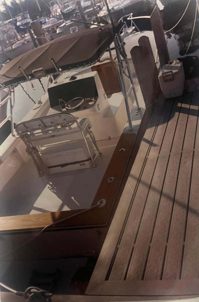 Slide: The Image of Stuart Angler 32 Center Console/Cutty 2000 - 57