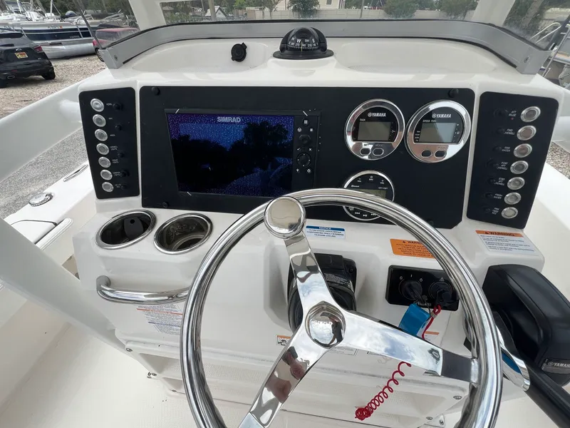 Slide: The Image of Robalo 226 Cayman 2024 - 10