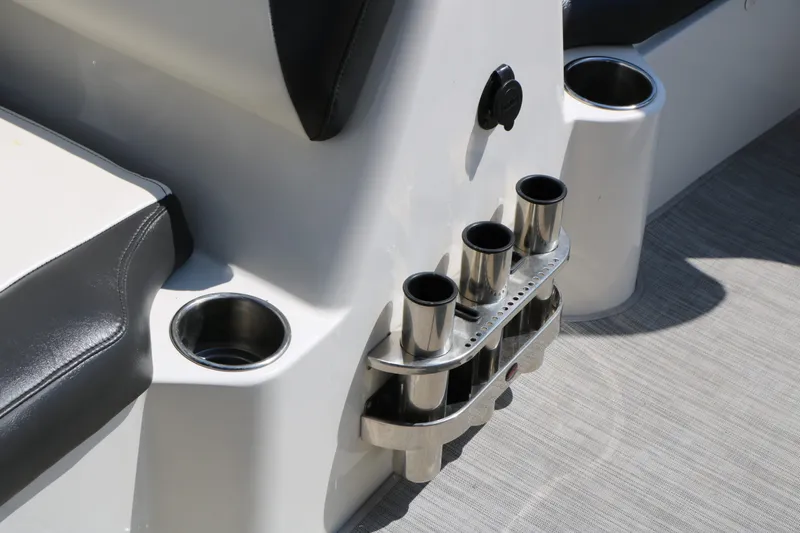 Slide: The Image of Stingray 182 SC 2017 - 29