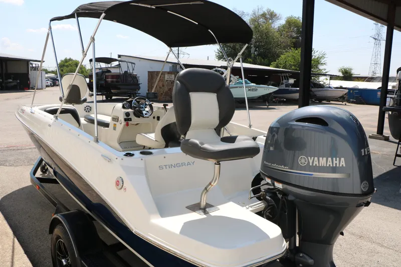 Slide: The Image of Stingray 182 SC 2017 - 7