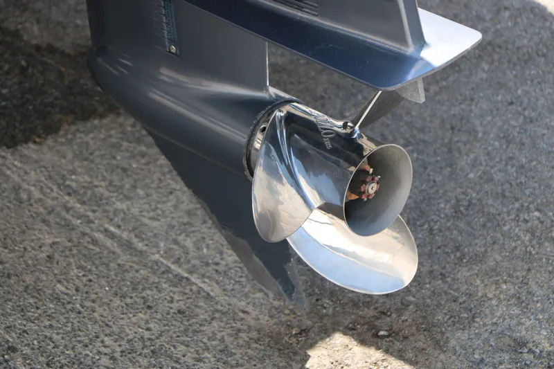 Slide: The Image of Stingray 182 SC 2017 - 9