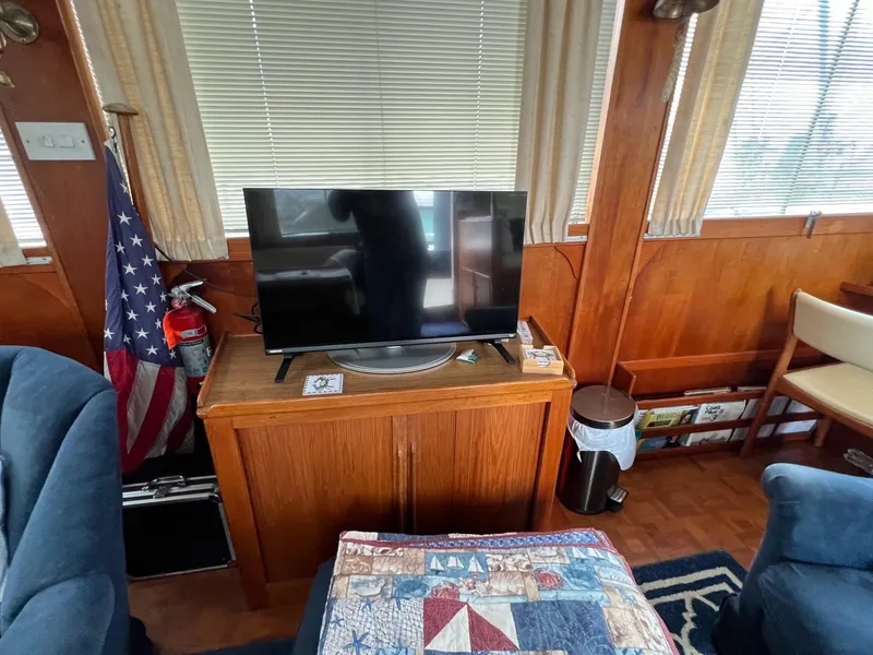 Slide: The Image of Grand Banks 49 Classic - 17