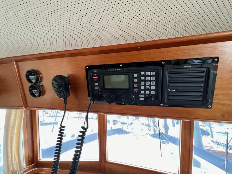 Slide: The Image of Grand Banks 49 Classic - 23