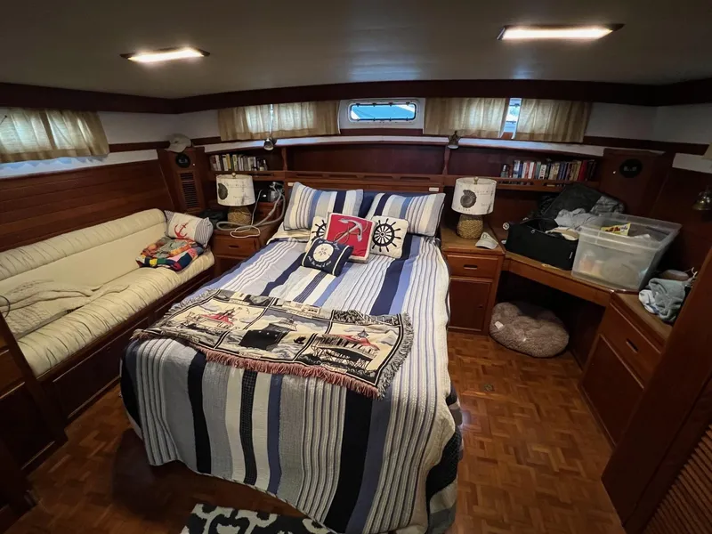 Slide: The Image of Grand Banks 49 Classic - 30