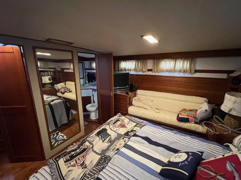 Slide: The Image of Grand Banks 49 Classic - 32