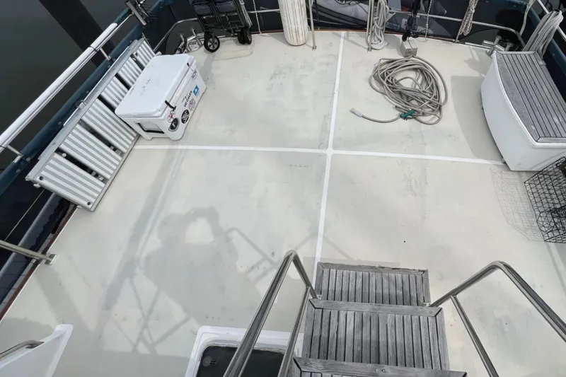 Slide: The Image of Grand Banks 49 Classic - 6