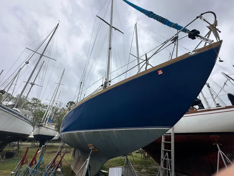 The Image of 1966 Pearson Vanguard 32' - 0