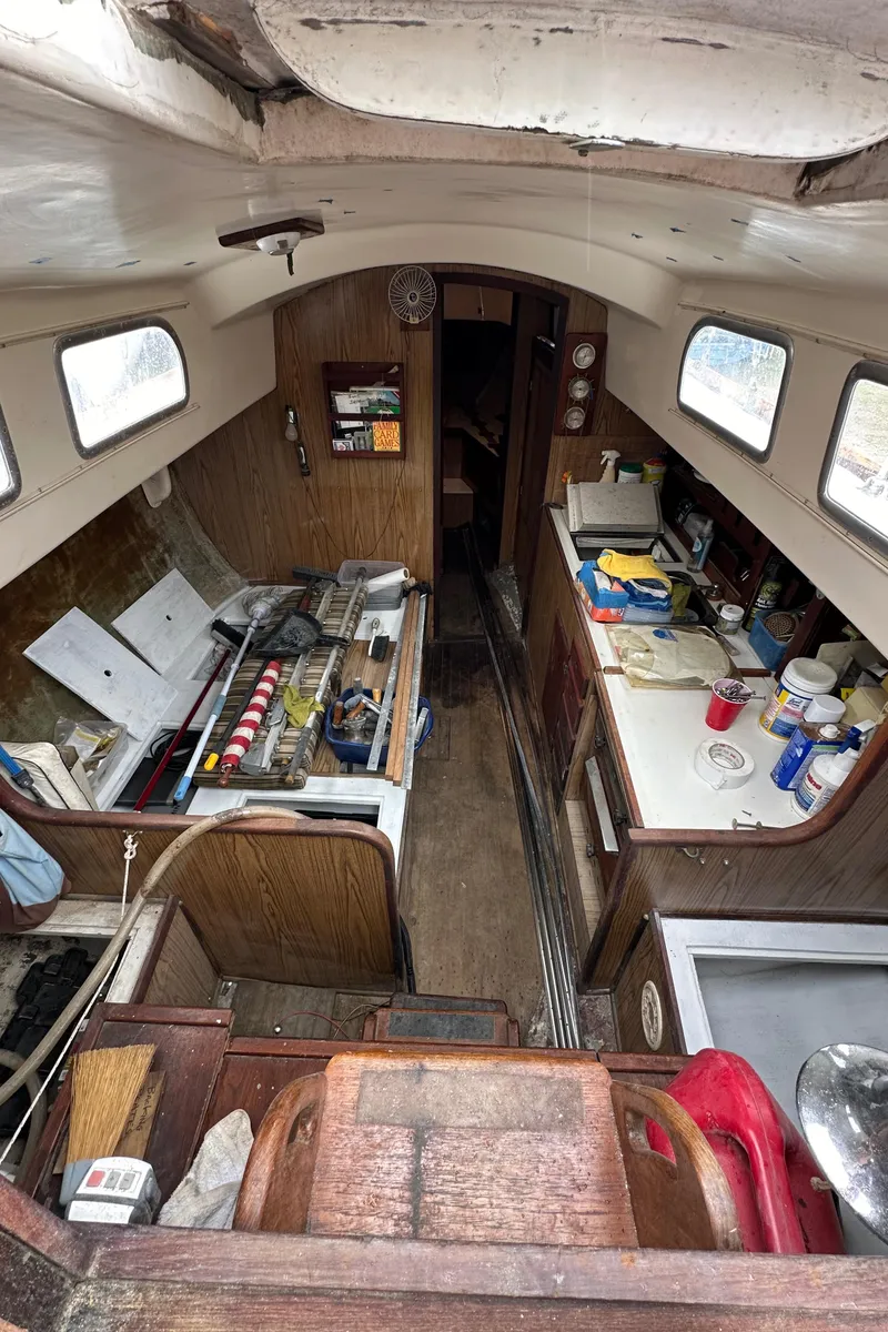 Slide: The Image of 1966 Pearson Vanguard 32' - 12