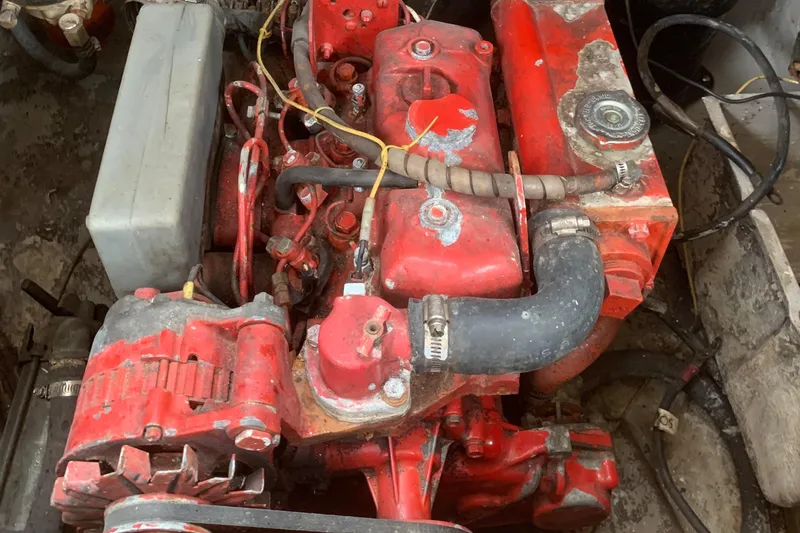 Slide: The Image of 1966 Pearson Vanguard 32' - 16