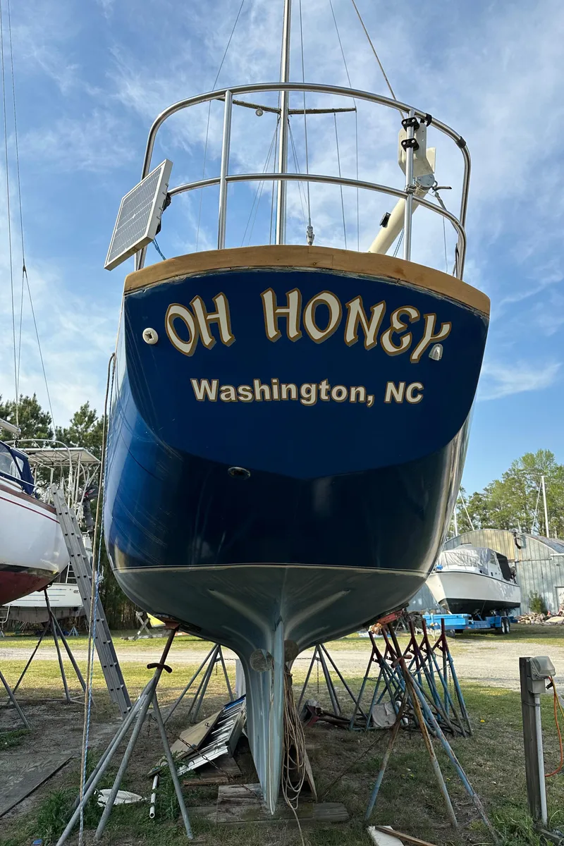 Slide: The Image of 1966 Pearson Vanguard 32' - 2