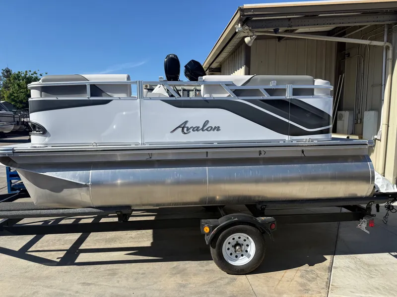 Slide: The Image of Avalon Venture - 15 FT Cruise w/ 6.0 Torqeedo Electric Motor! 2024 - 3