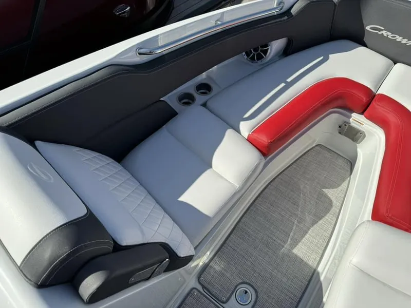 Slide: The Image of Crownline Boats 290 SS 2024 - 10