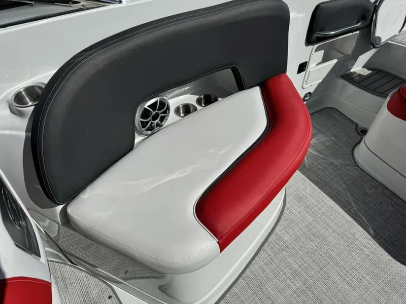 Slide: The Image of Crownline Boats 290 SS 2024 - 5
