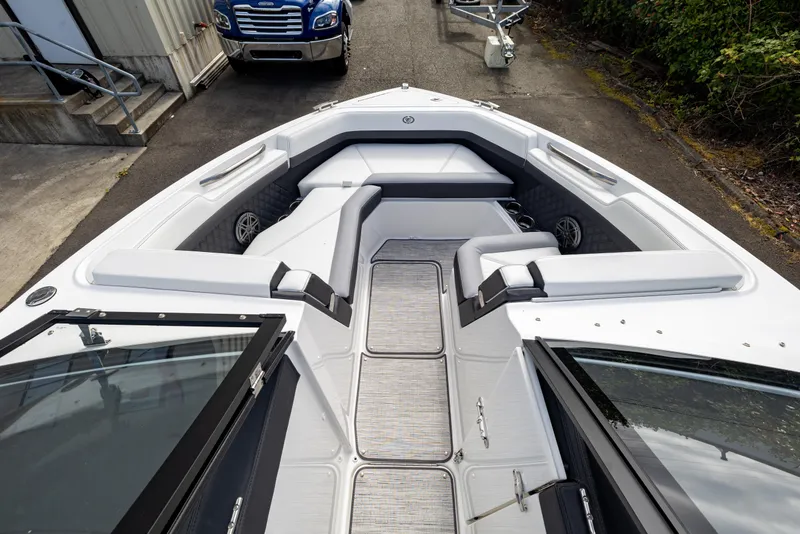 Slide: The Image of Cobalt R6 2024 - 8