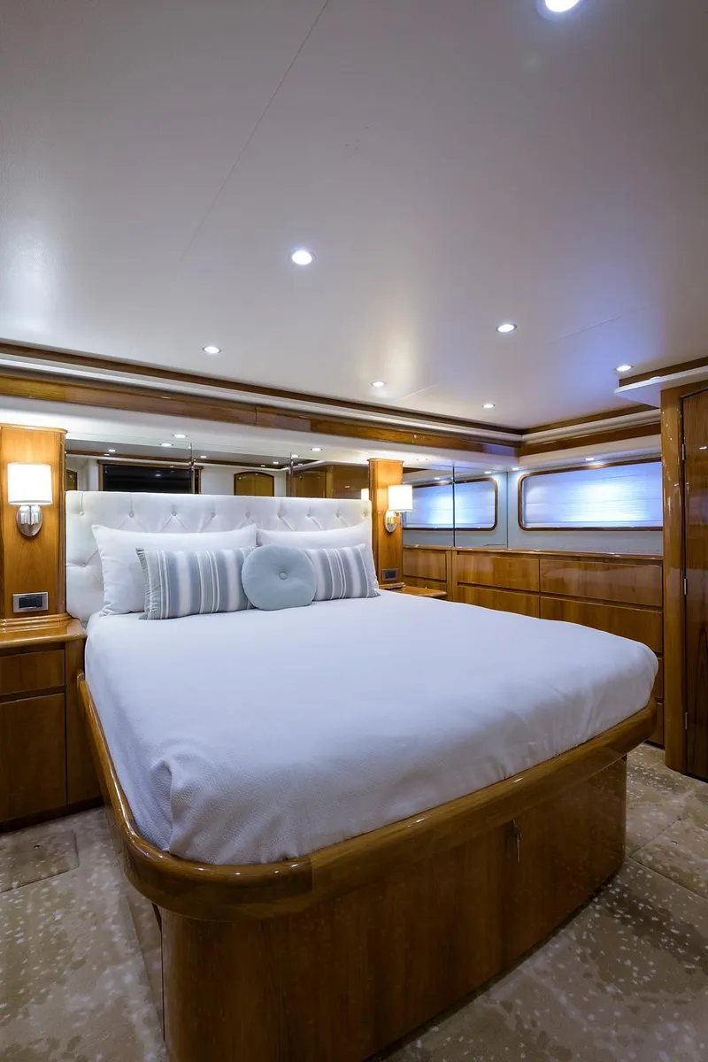 Slide: The Image of Master Stateroom - 18