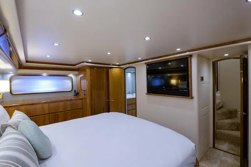 Slide: The Image of Master Stateroom - 19