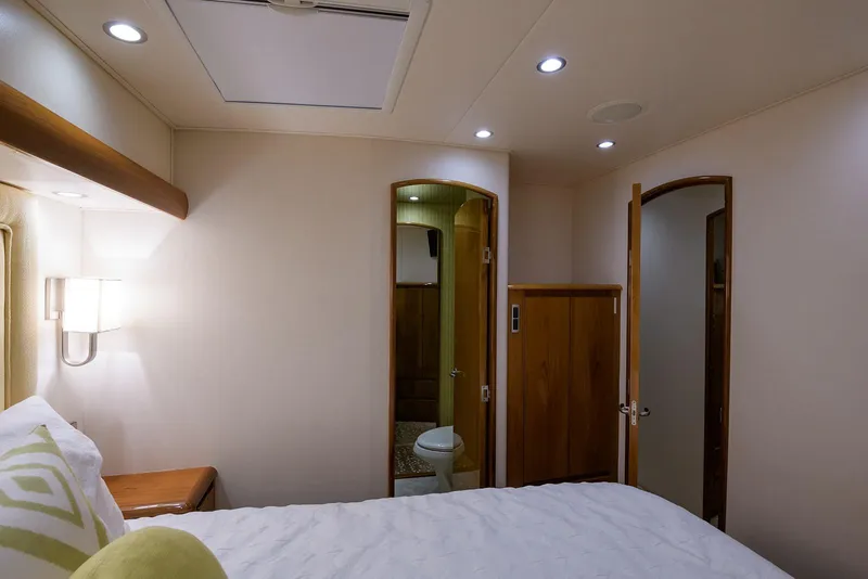Slide: The Image of Mid Port Guest Stateroom - 33