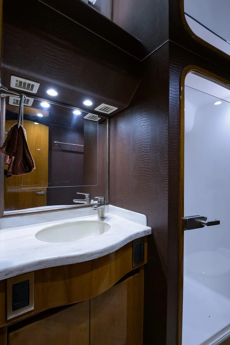 Slide: The Image of Starboard Guest Head - 41