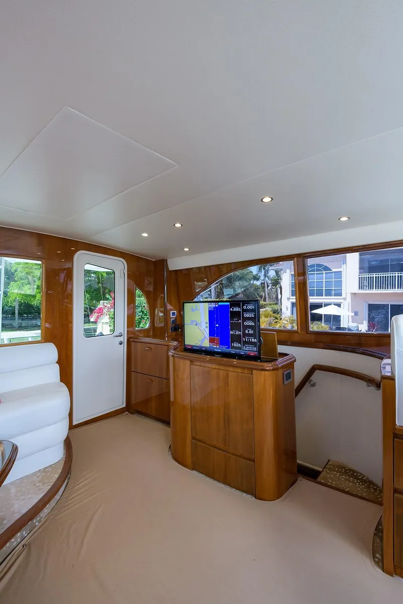 Slide: The Image of Enclosed Flybridge - 46