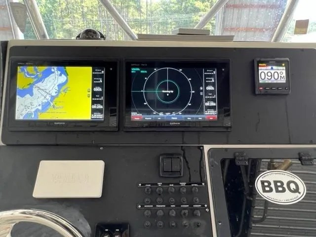 Slide: The Image of Hydra-Sports 2596CC / 2600CC Vector 2000 - 12