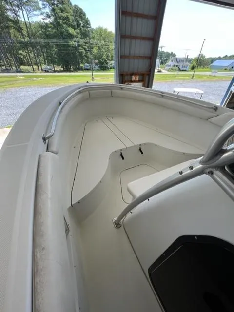 Slide: The Image of Hydra-Sports 2596CC / 2600CC Vector 2000 - 14