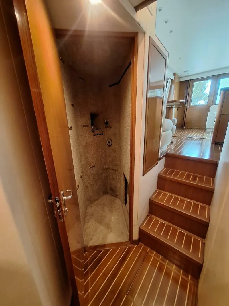 Slide: The Image of Viking 55 Convertible 2000 - 54