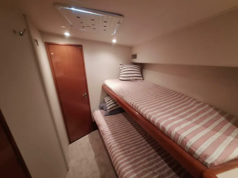 Slide: The Image of Viking 55 Convertible 2000 - 70