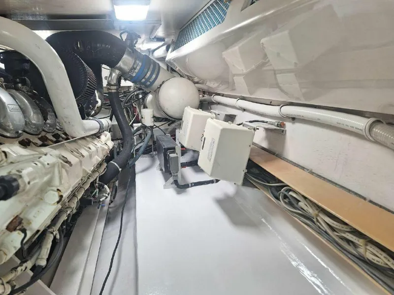 Slide: The Image of Viking 55 Convertible 2000 - 71