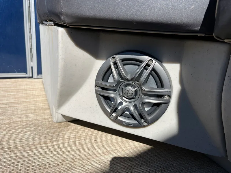 Slide: The Image of Robalo 206 Cayman 2024 - 15